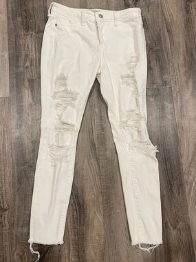 Abercrombie & Fitch White Distressed Skinny Jeans